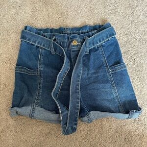Girls YMI Jean belted short ym 10/12